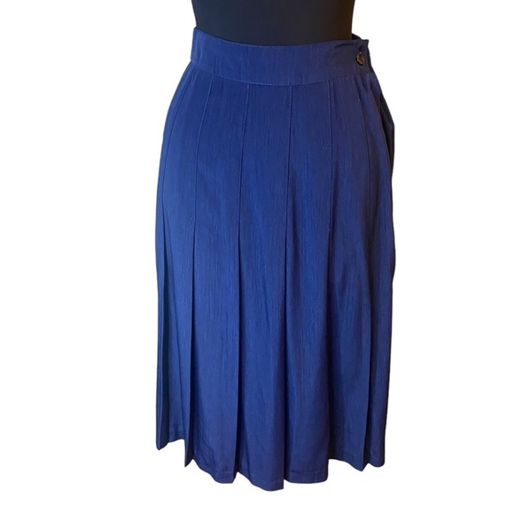 Vintage S.G Sport Collection Navy Blue Pleated Skirt - Picture 6 of 13